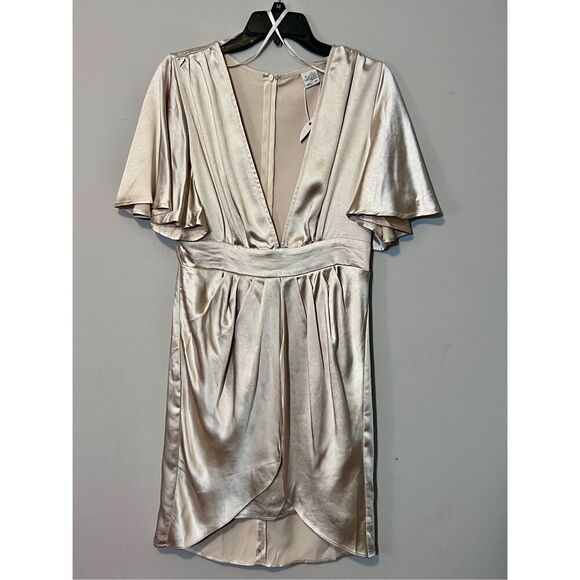 NWT Selfie Leslie Women's Espiritu V-Neck Flutter Sleeve Dress Champagne Large - Picture 1 of 5
